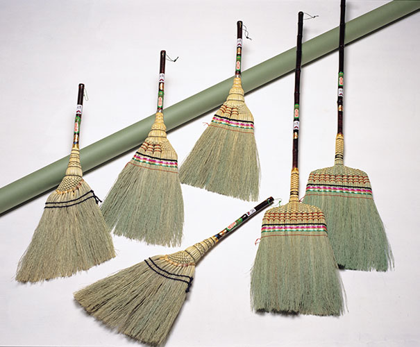 利根沼田の座敷箒の画像