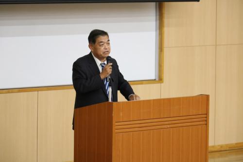 意見交換をする斉藤議員画像