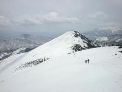 残雪期の至仏山写真