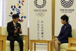 写真：面会の様子