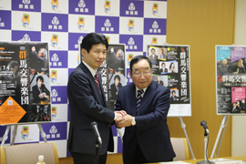 写真：山本知事と富岡高崎市長