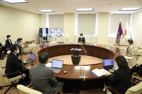 写真：会議の様子