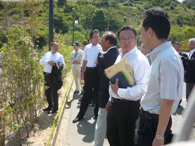 学校周辺の植樹の状況を調査の画像