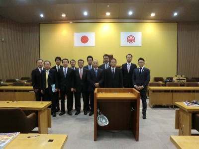 高知市議会にて集合写真