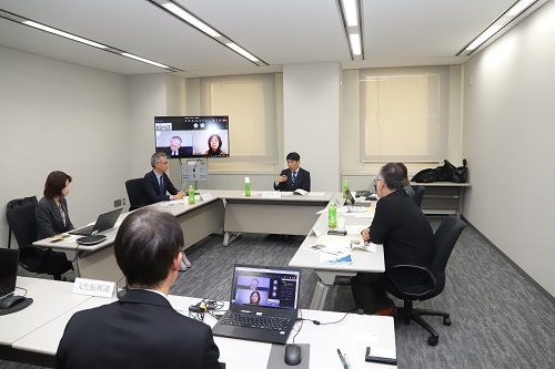 写真：会議の様子