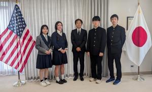 在シカゴ日本国総領事との写真