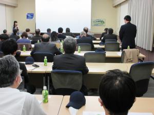 質疑応答の写真