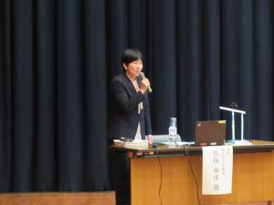 講演の様子写真