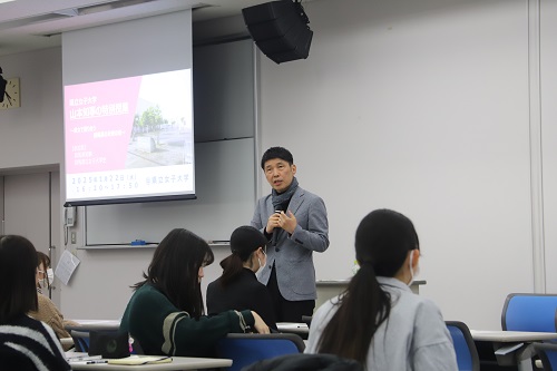 写真：講義の様子