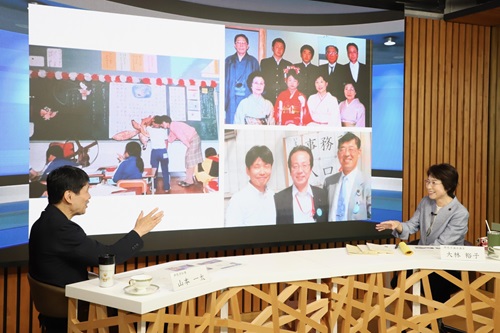 写真：対談する山本知事と大林県議