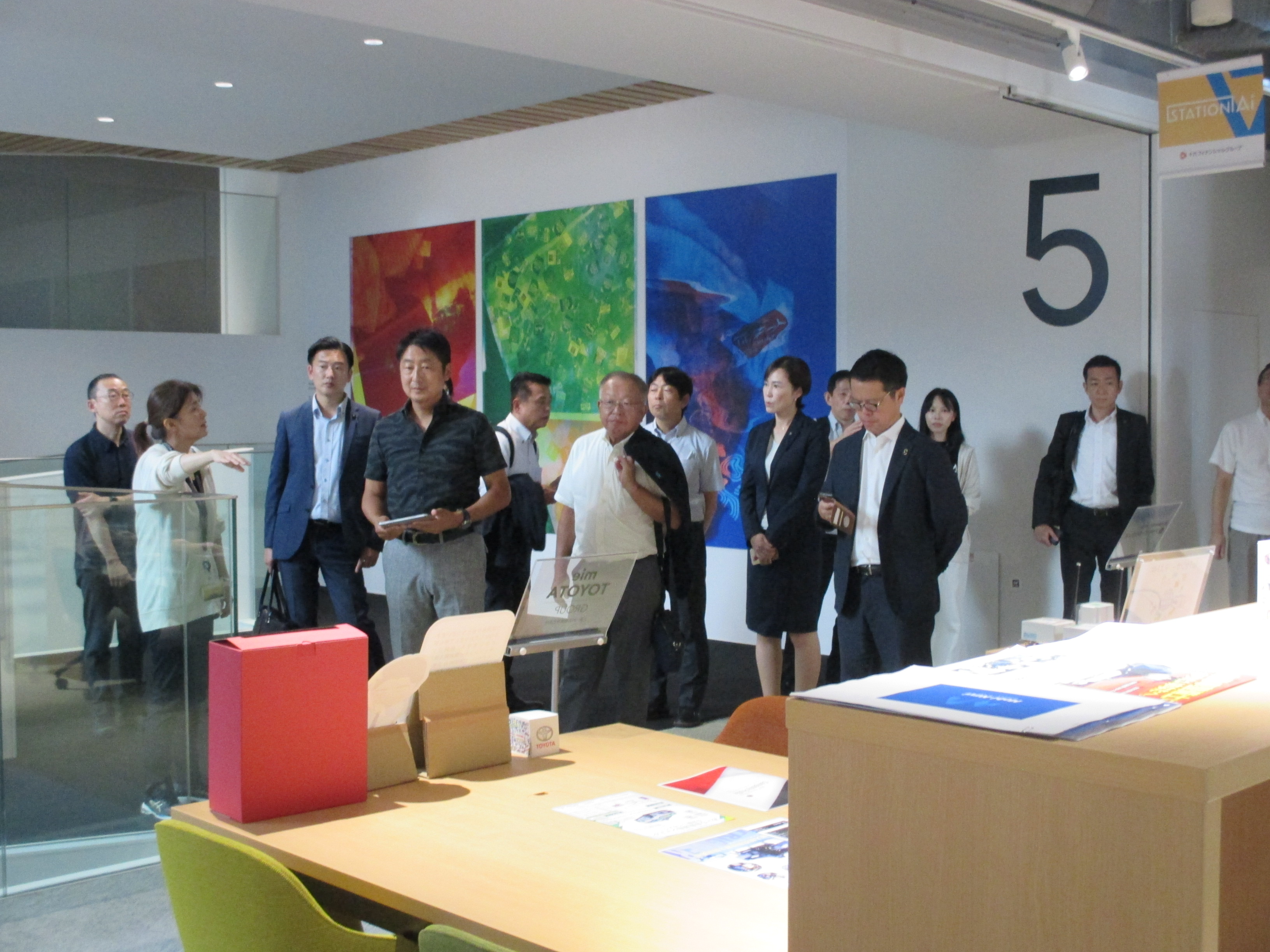 説明を受ける画像