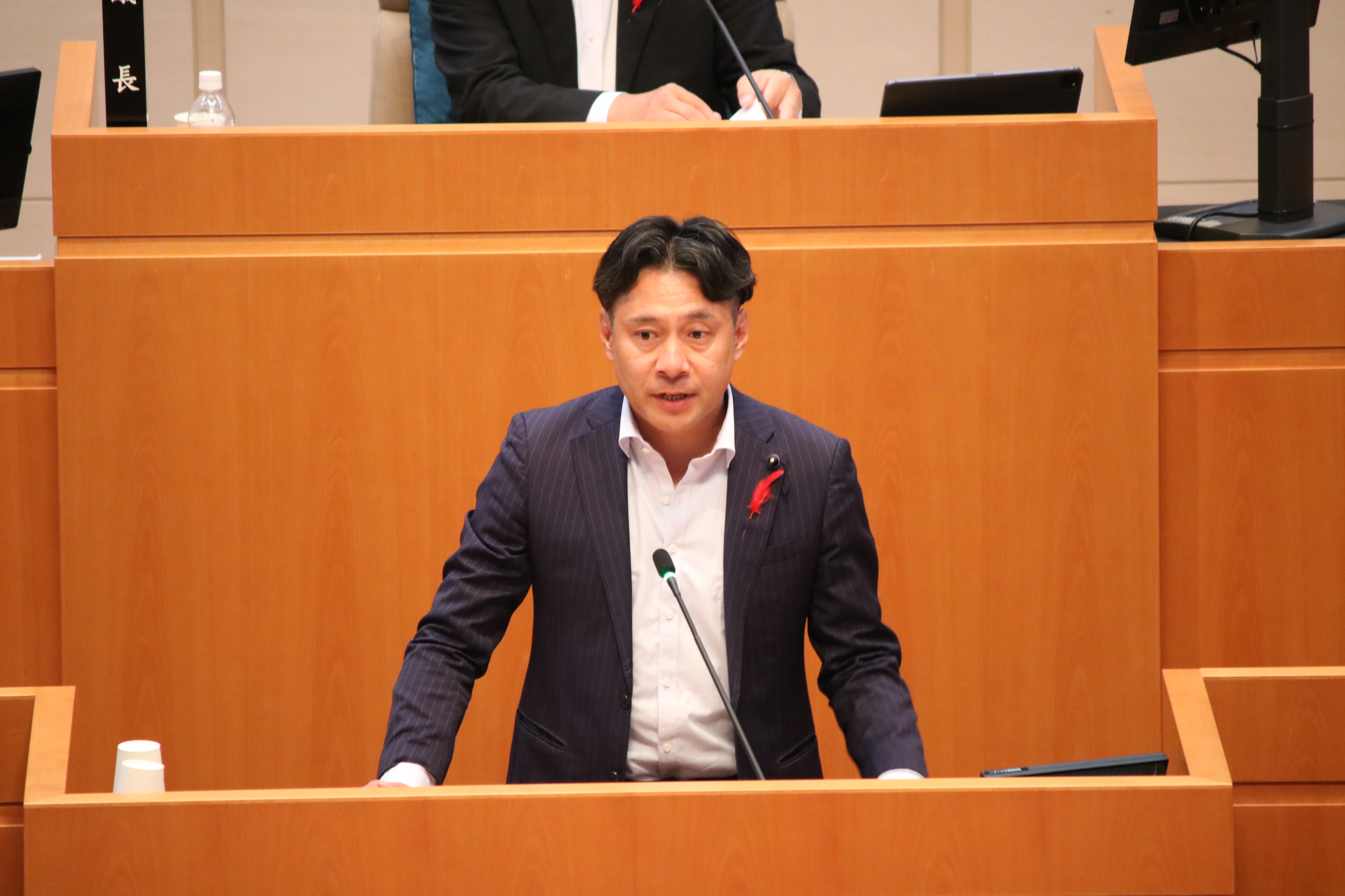 高井委員長の画像