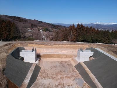 荒牧町道跨道橋下部工完成写真