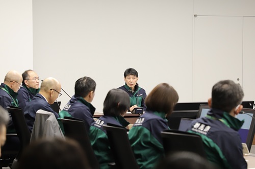 写真：訓練を行う参加者