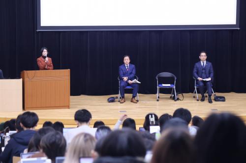 会場の様子の写真