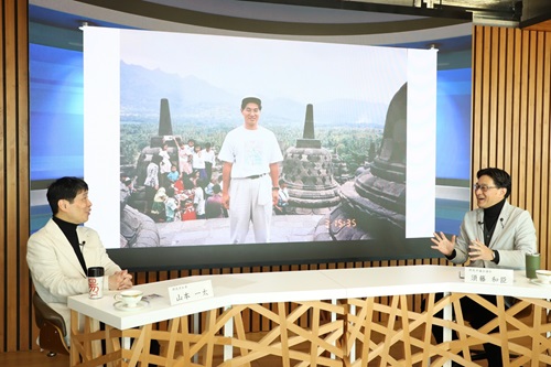 写真：対談する山本知事と須藤県議