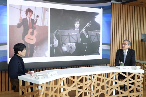 写真：対談する井田泉県議と山本知事