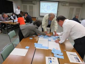 情報交換・協議の様子写真