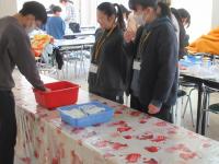 ピザづくり補助の写真