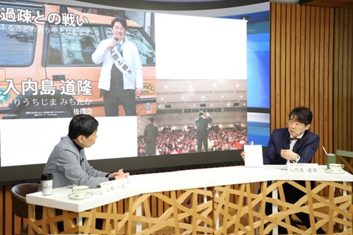 写真：対談する知事と入内島県議