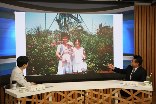 写真：山本知事と追川徳信県議