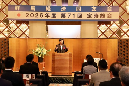 写真：挨拶する山本知事