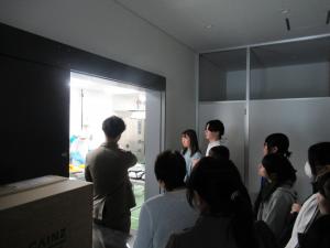 食品加工場見学の様子写真