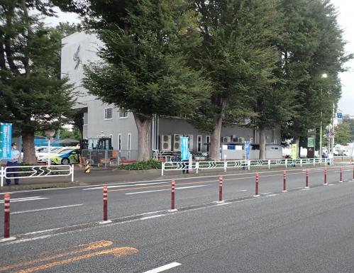 前橋市関根町において連携して街頭啓発活動を実施する様子の画像