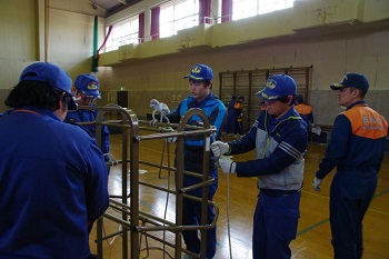 ロープ結索の写真 ロープ結索の写真