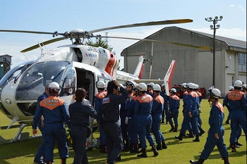 ドクターヘリコプターとの連携の写真 ドクターヘリコプターとの連携の写真