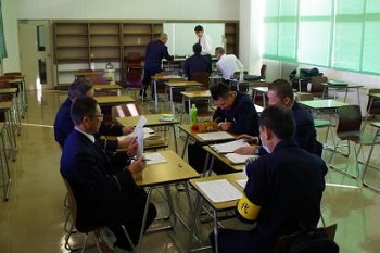 研究討議の写真 研究討議の写真